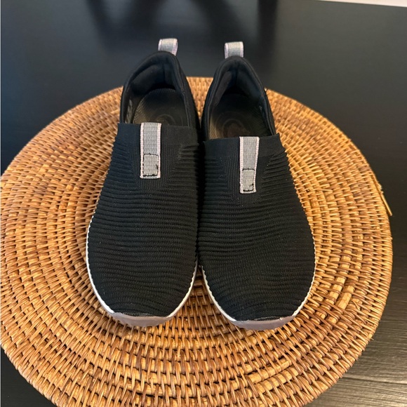 Ryka women’s  Black Slip-On Shoes - Picture 2 of 10